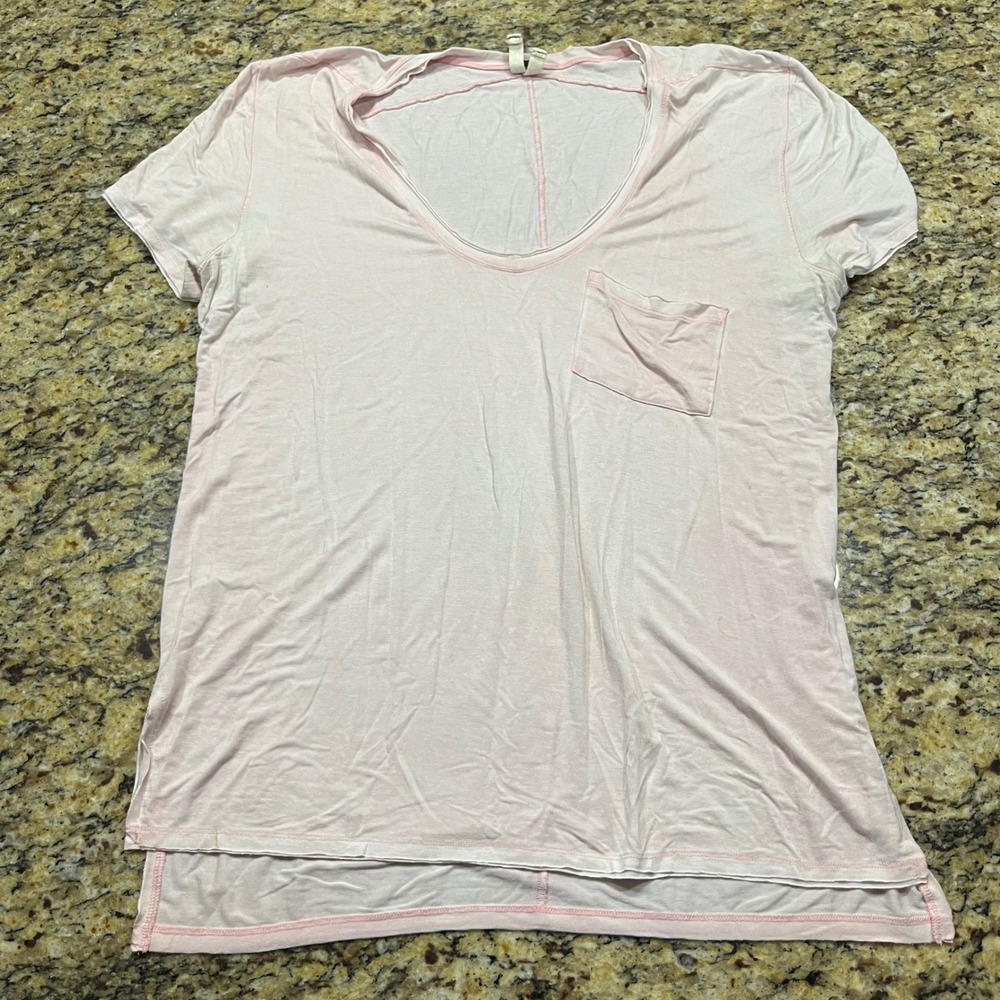 We The Free Free People Pink V-Neck Pocket T-Shirt High Low Raw‎ Hem Womens M